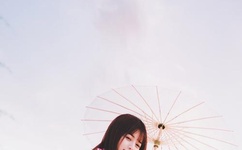 国模冰冰大胆张开双腿